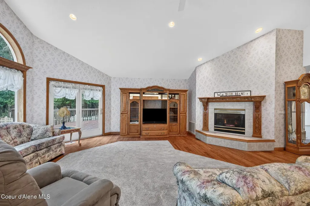 6008 N 18th Street Dalton Gardens ID 83815