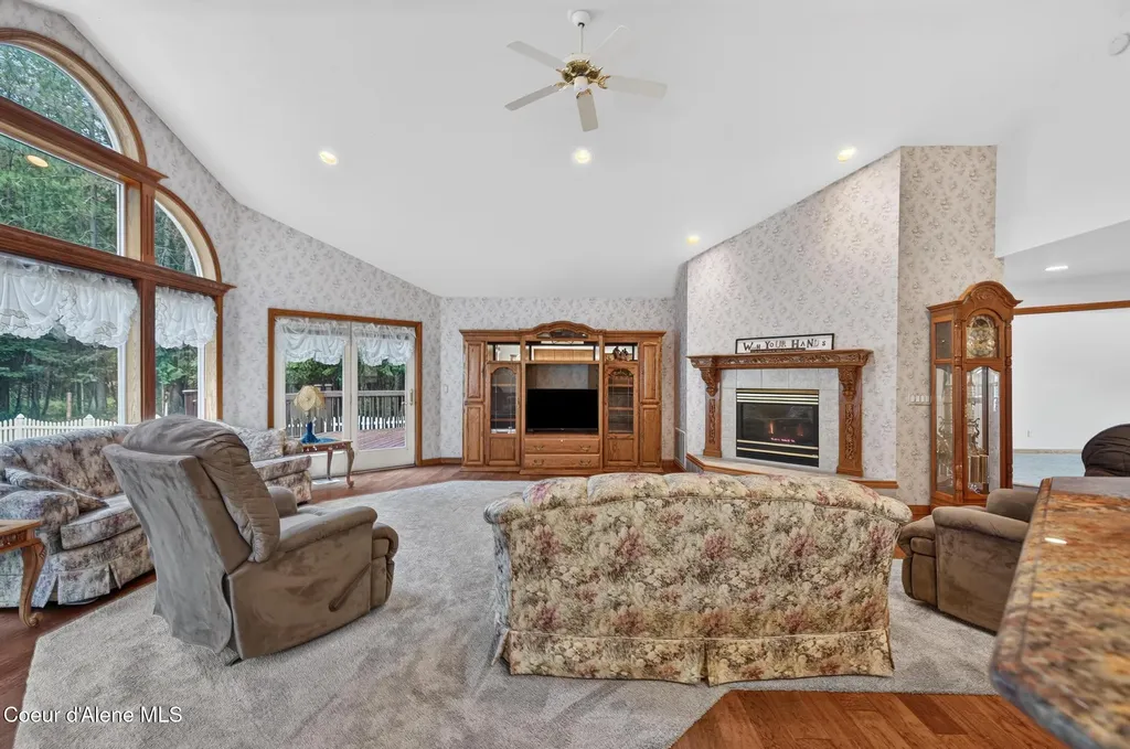 6008 N 18th Street Dalton Gardens ID 83815