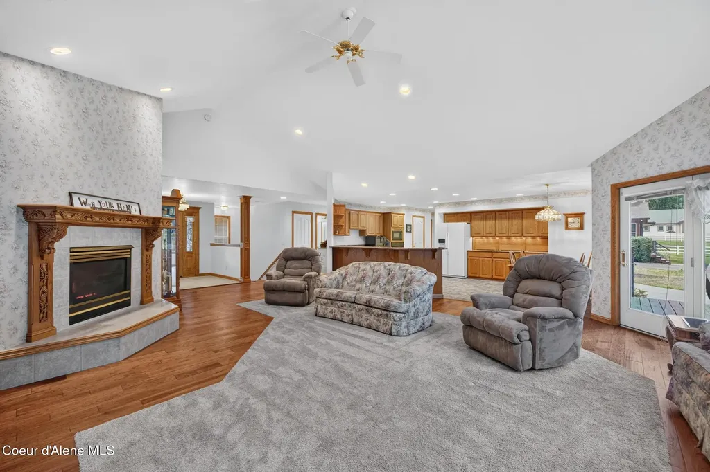 6008 N 18th Street Dalton Gardens ID 83815