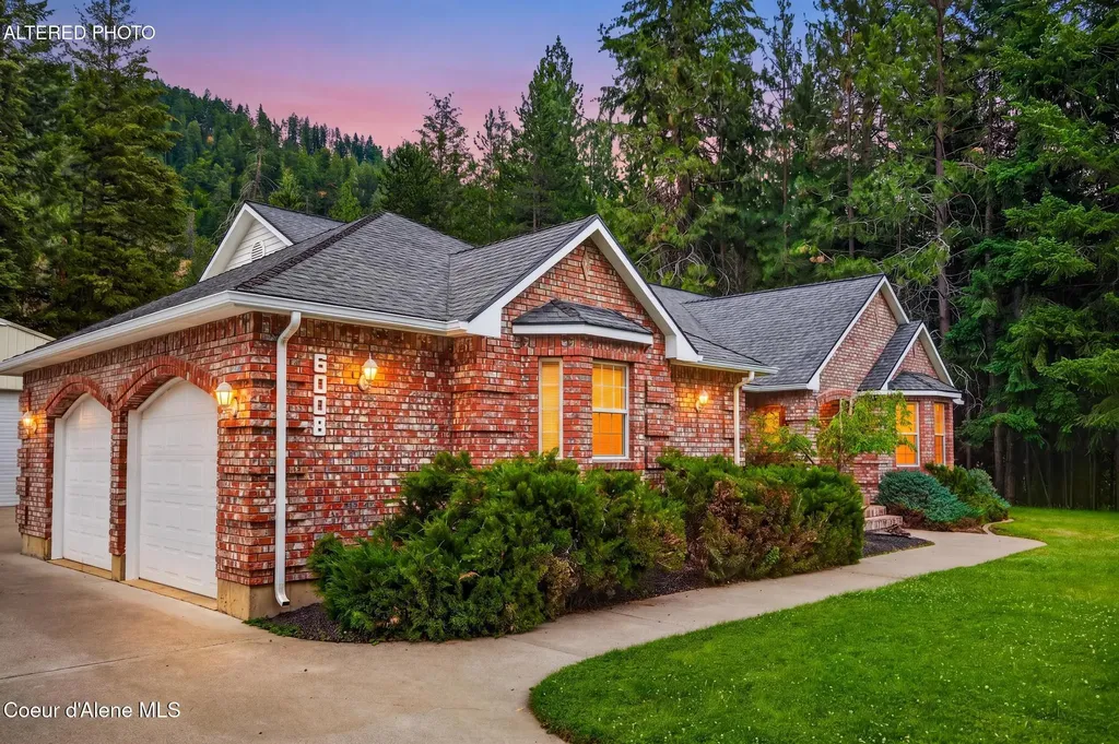 6008 N 18th Street Dalton Gardens ID 83815