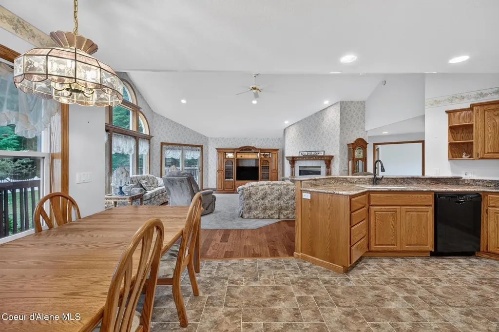 6008 N 18th Street Dalton Gardens ID 83815
