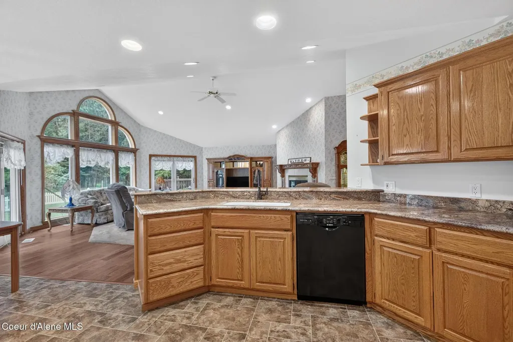 6008 N 18th Street Dalton Gardens ID 83815