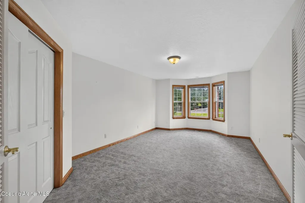 6008 N 18th Street Dalton Gardens ID 83815