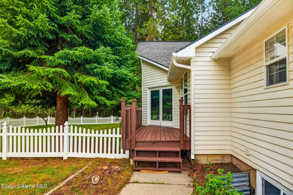 6008 N 18th Street Dalton Gardens ID 83815