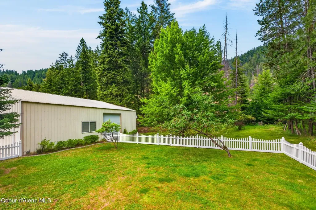 6008 N 18th Street Dalton Gardens ID 83815