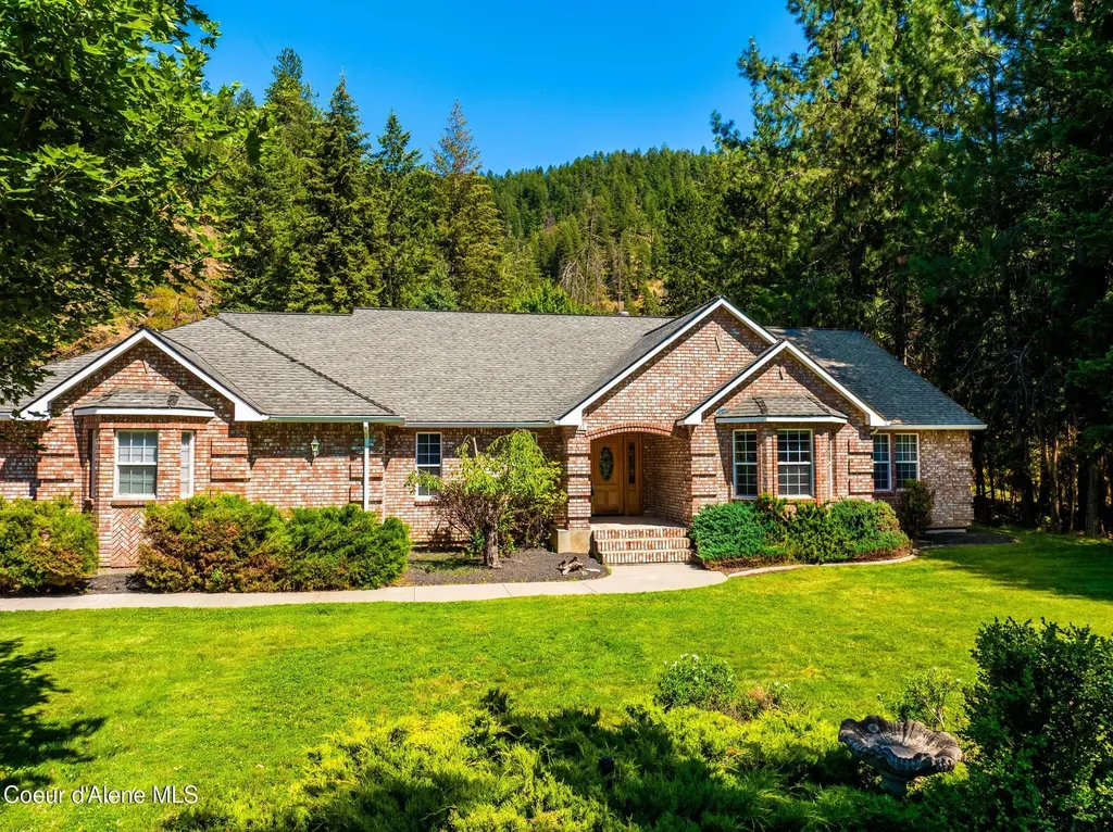6008 N 18th Street Dalton Gardens ID 83815