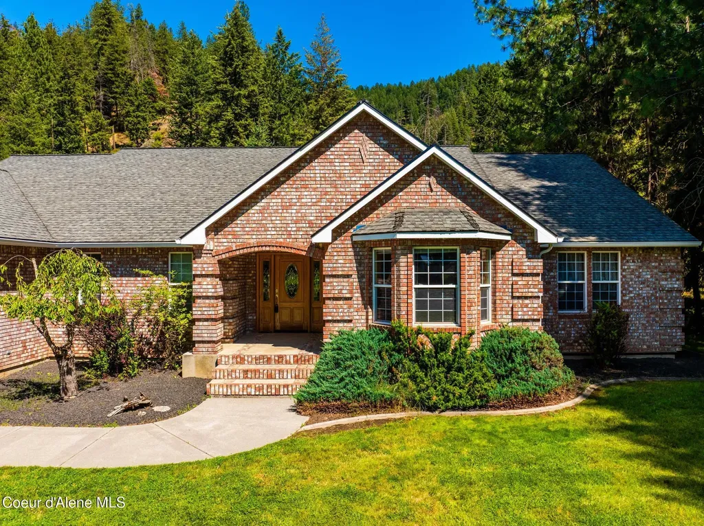 6008 N 18th Street Dalton Gardens ID 83815