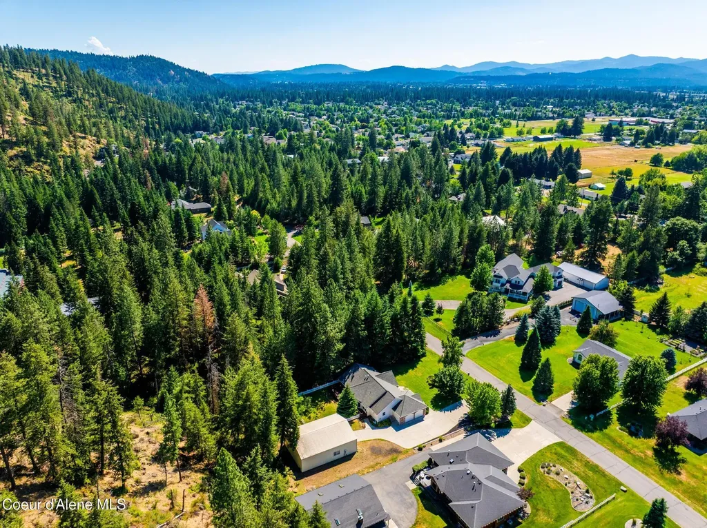 6008 N 18th Street Dalton Gardens ID 83815