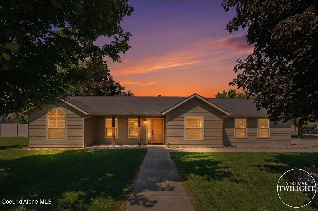 697 W Honeysuckle Avenue Hayden ID 83835