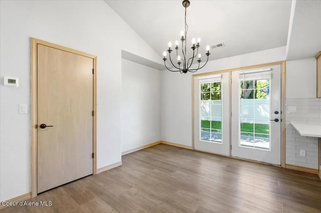 697 W Honeysuckle Avenue Hayden ID 83835