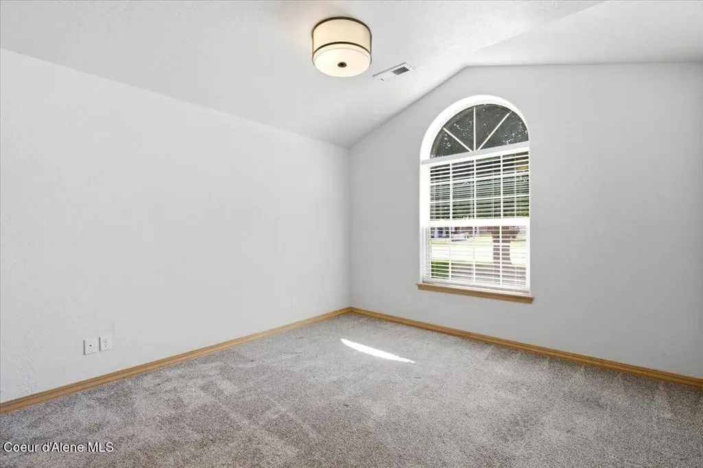 697 W Honeysuckle Avenue Hayden ID 83835