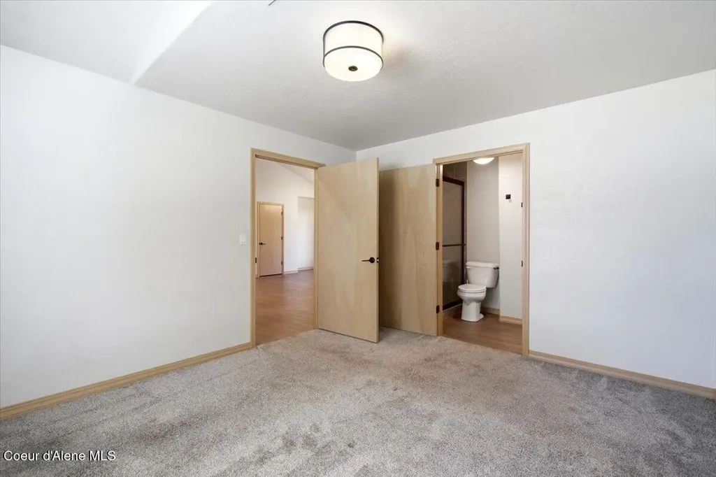 697 W Honeysuckle Avenue Hayden ID 83835
