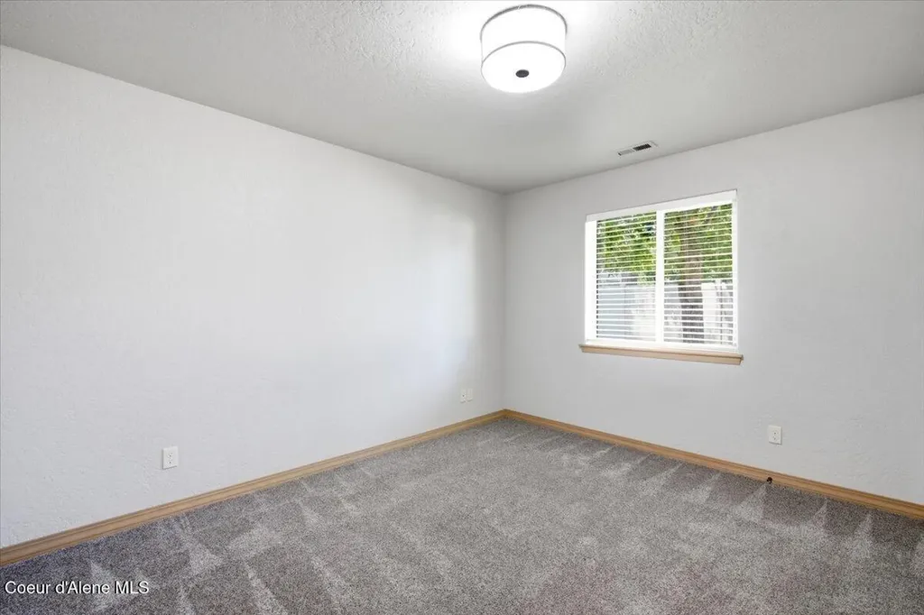 697 W Honeysuckle Avenue Hayden ID 83835