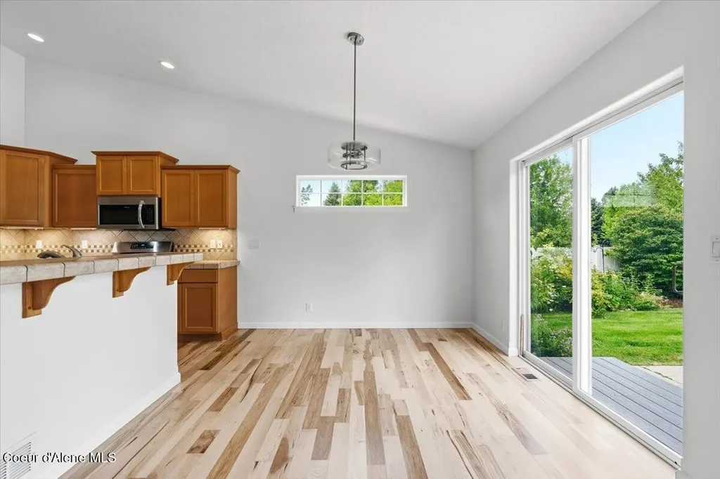 2587 W Dumont Drive Coeur D'alene ID 83815