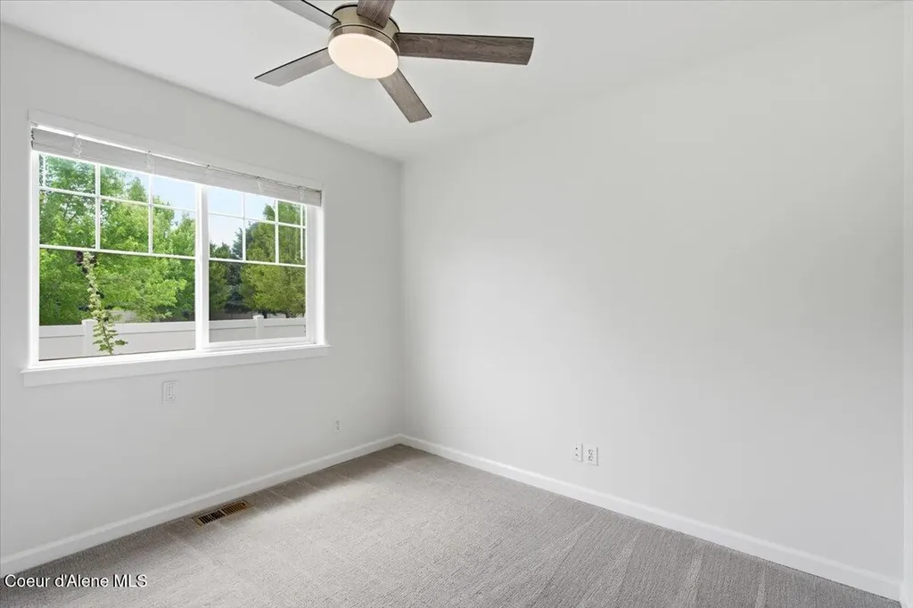 2587 W Dumont Drive Coeur D'alene ID 83815