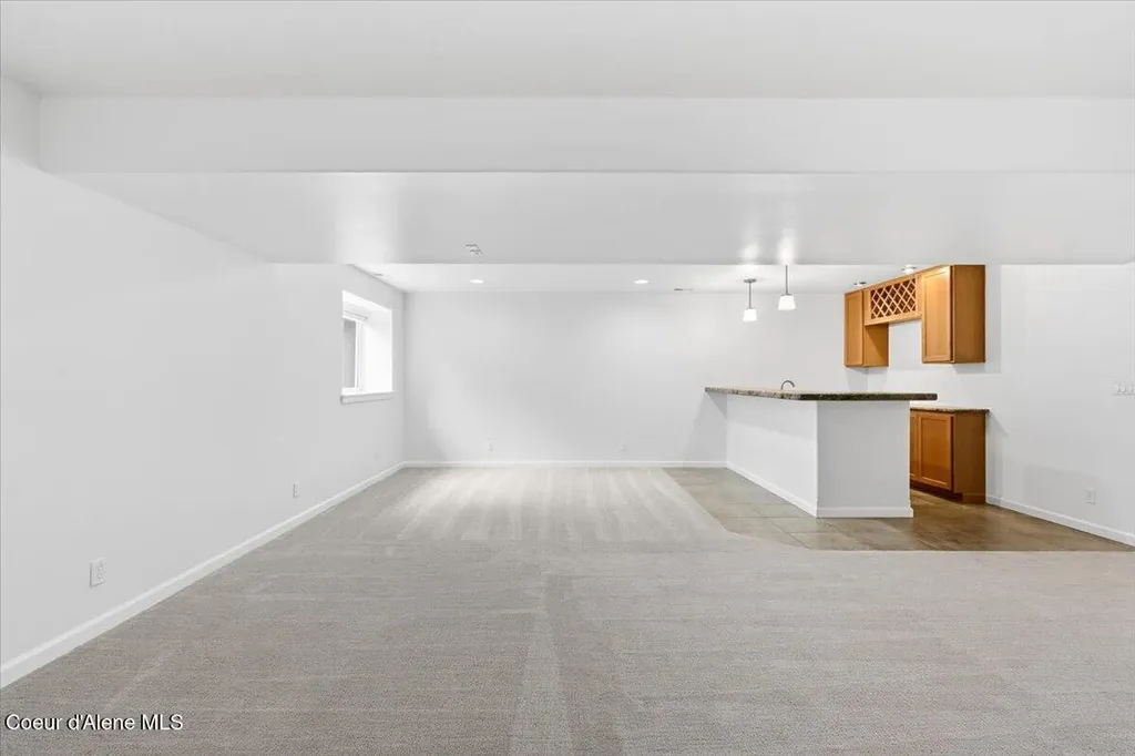 2587 W Dumont Drive Coeur D'alene ID 83815