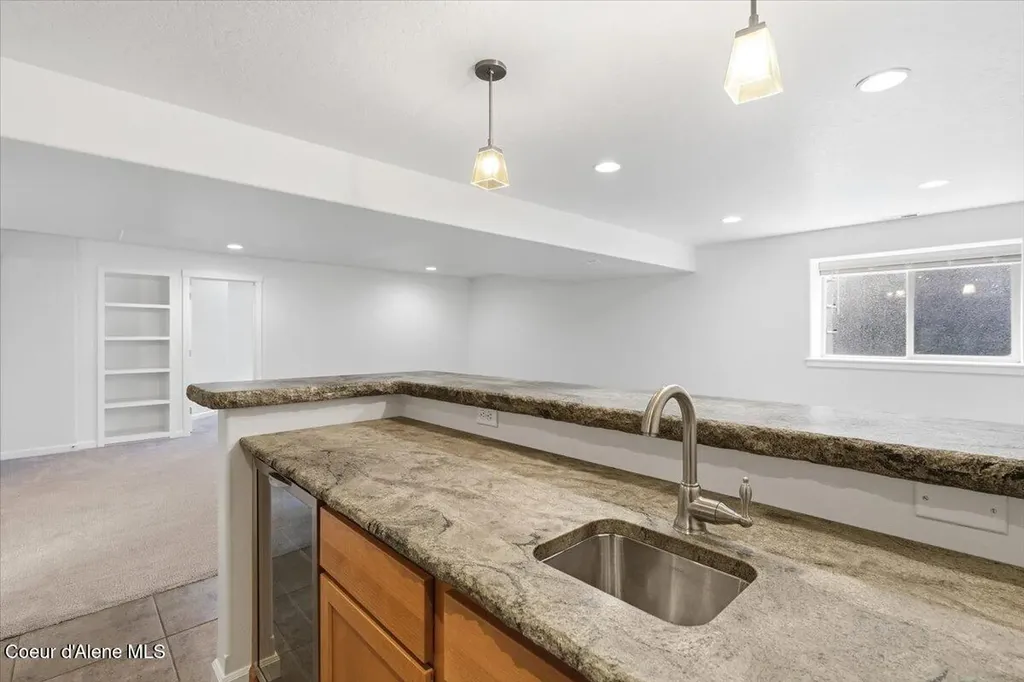 2587 W Dumont Drive Coeur D'alene ID 83815