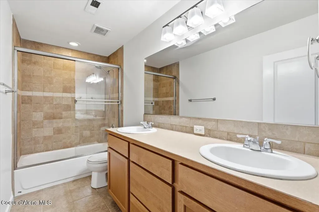 2587 W Dumont Drive Coeur D'alene ID 83815