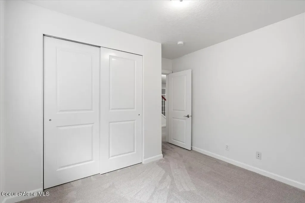 2587 W Dumont Drive Coeur D'alene ID 83815