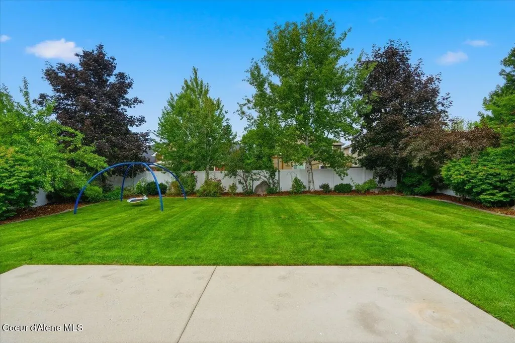 2587 W Dumont Drive Coeur D'alene ID 83815