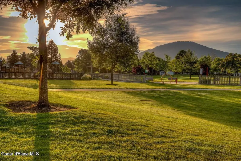 2587 W Dumont Drive Coeur D'alene ID 83815