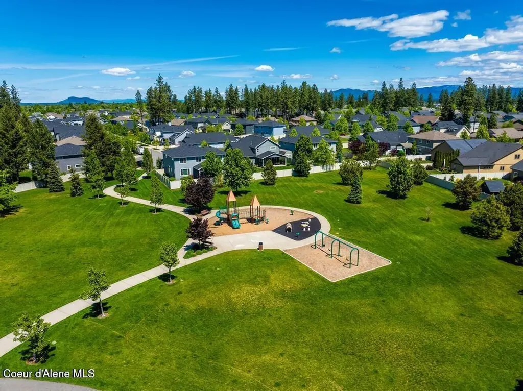 2587 W Dumont Drive Coeur D'alene ID 83815