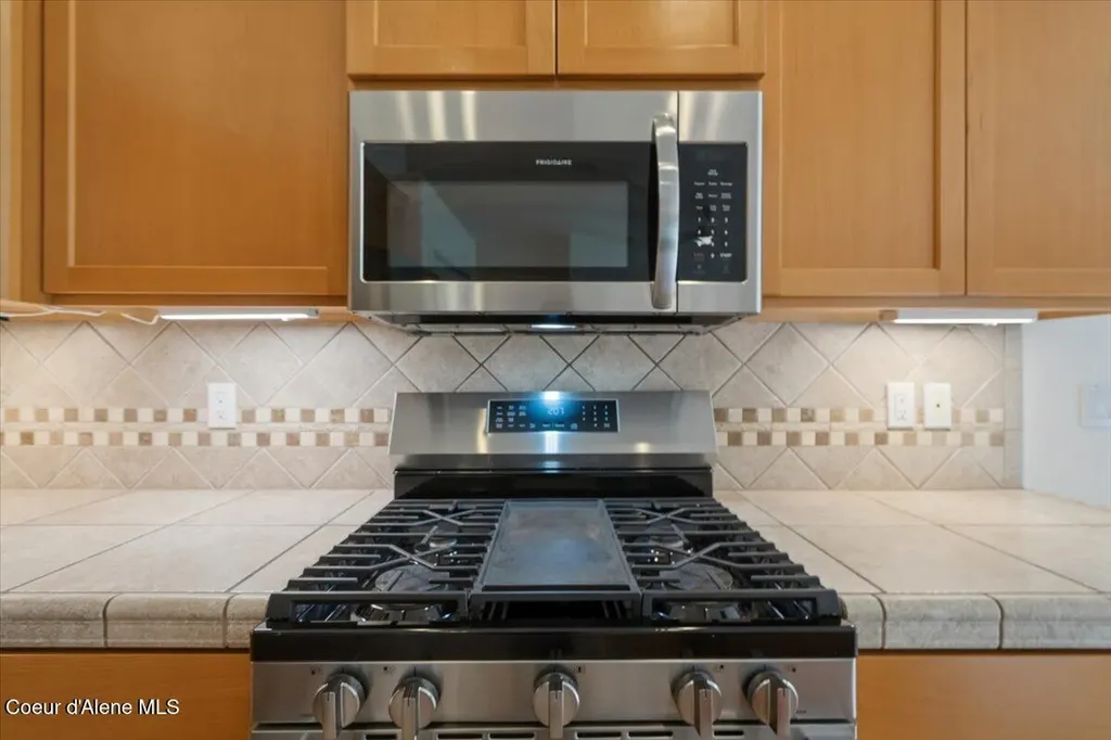 2587 W Dumont Drive Coeur D'alene ID 83815