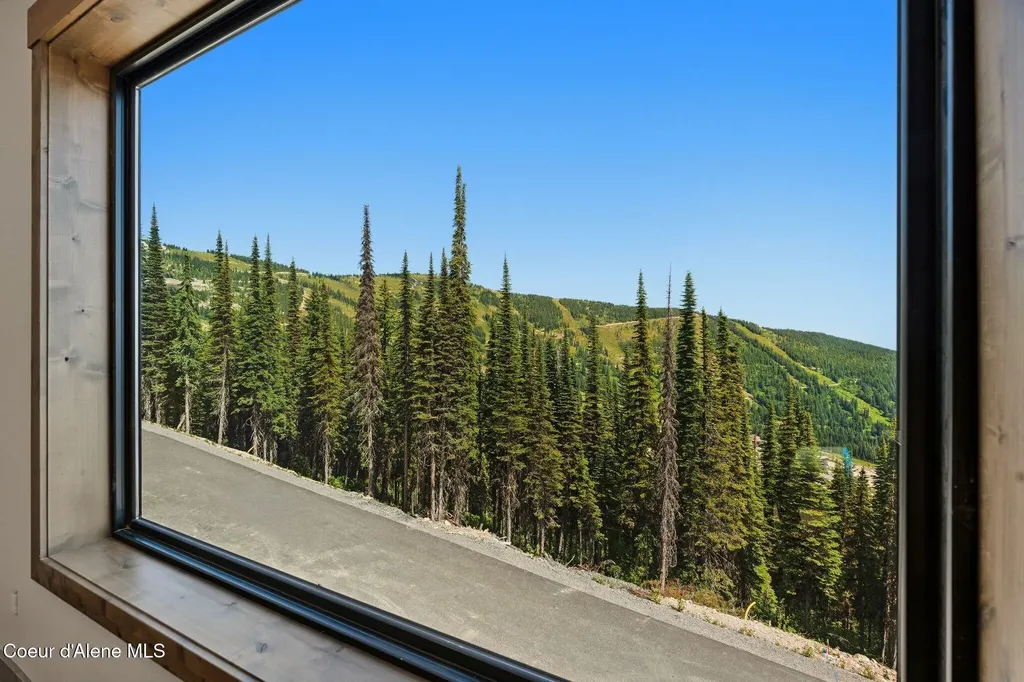 723 Tall Timber Road Sandpoint ID 83864