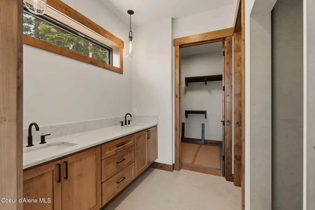 723 Tall Timber Road Sandpoint ID 83864