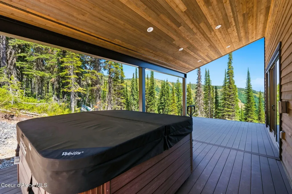 723 Tall Timber Road Sandpoint ID 83864
