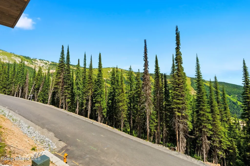 723 Tall Timber Road Sandpoint ID 83864