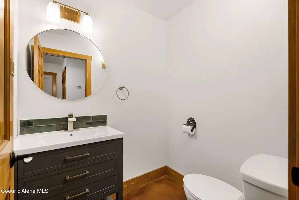 603 Mackies Way Sandpoint ID 83864