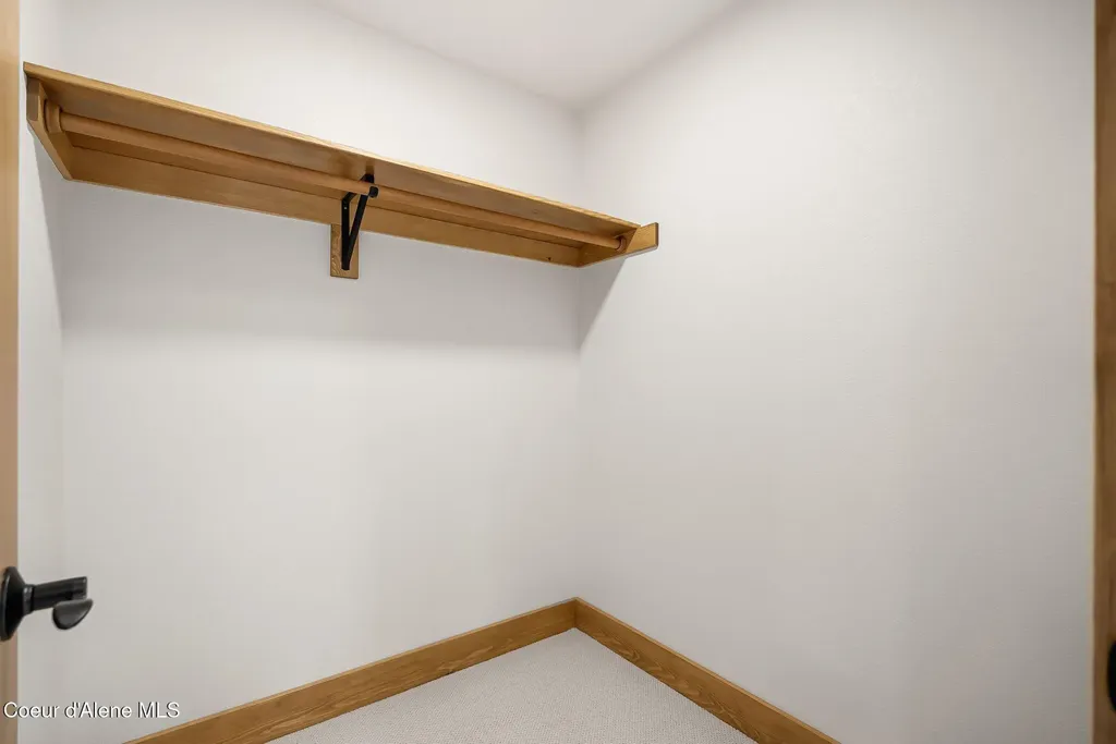 603 Mackies Way Sandpoint ID 83864