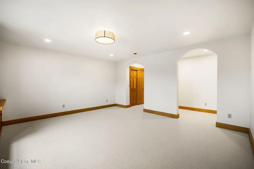 603 Mackies Way Sandpoint ID 83864