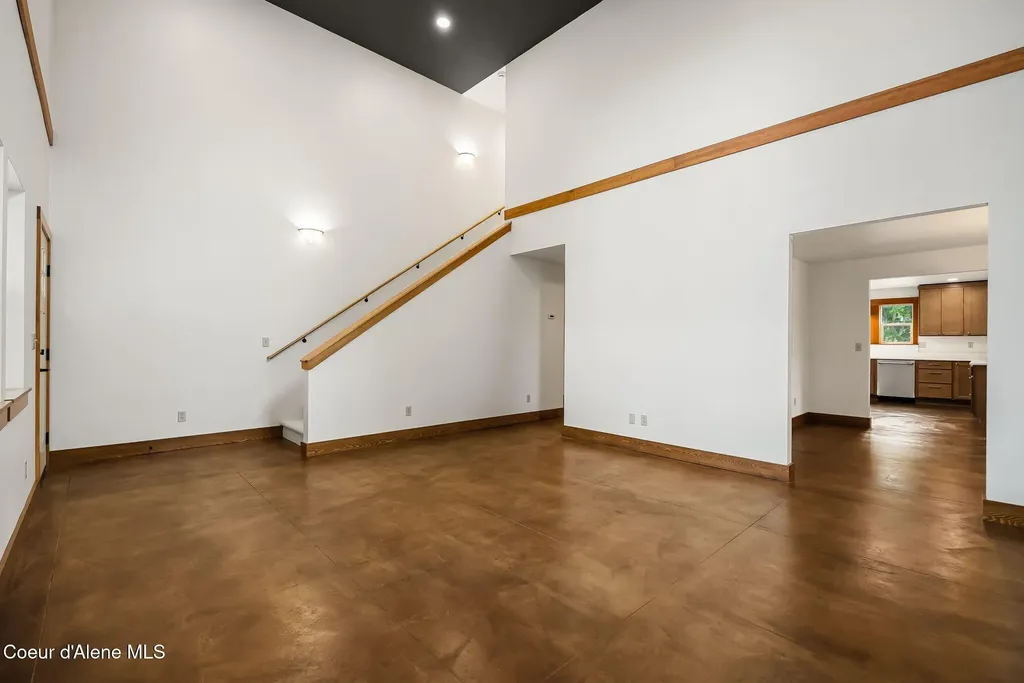 603 Mackies Way Sandpoint ID 83864