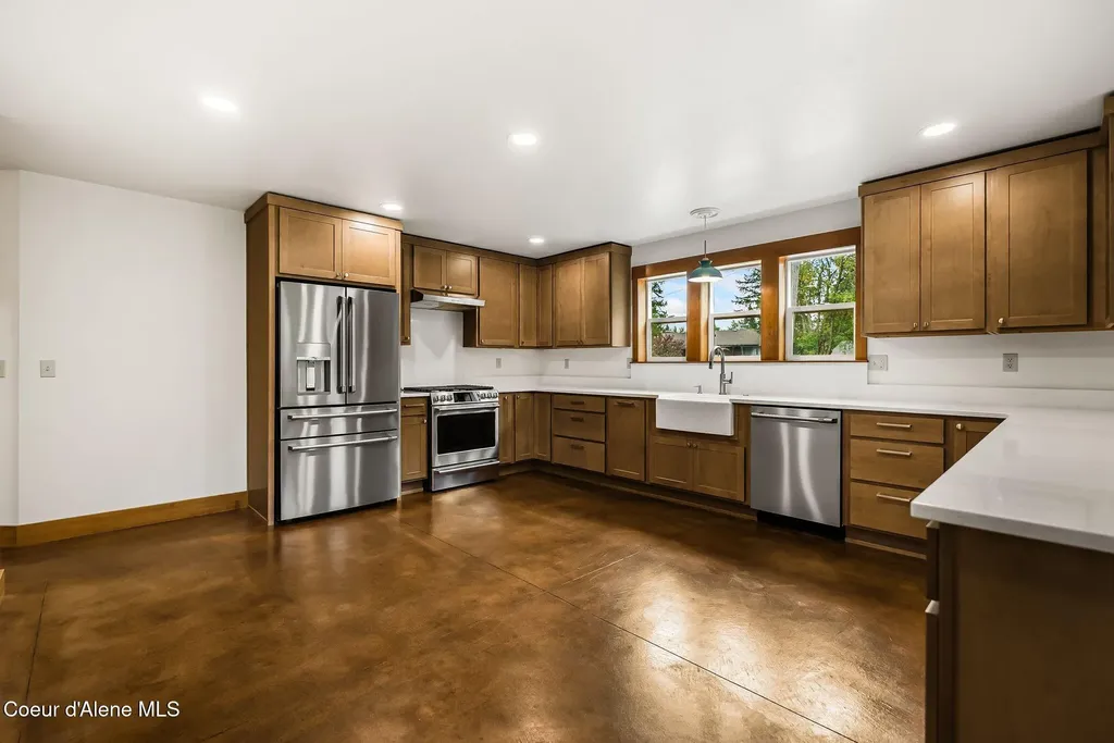 603 Mackies Way Sandpoint ID 83864
