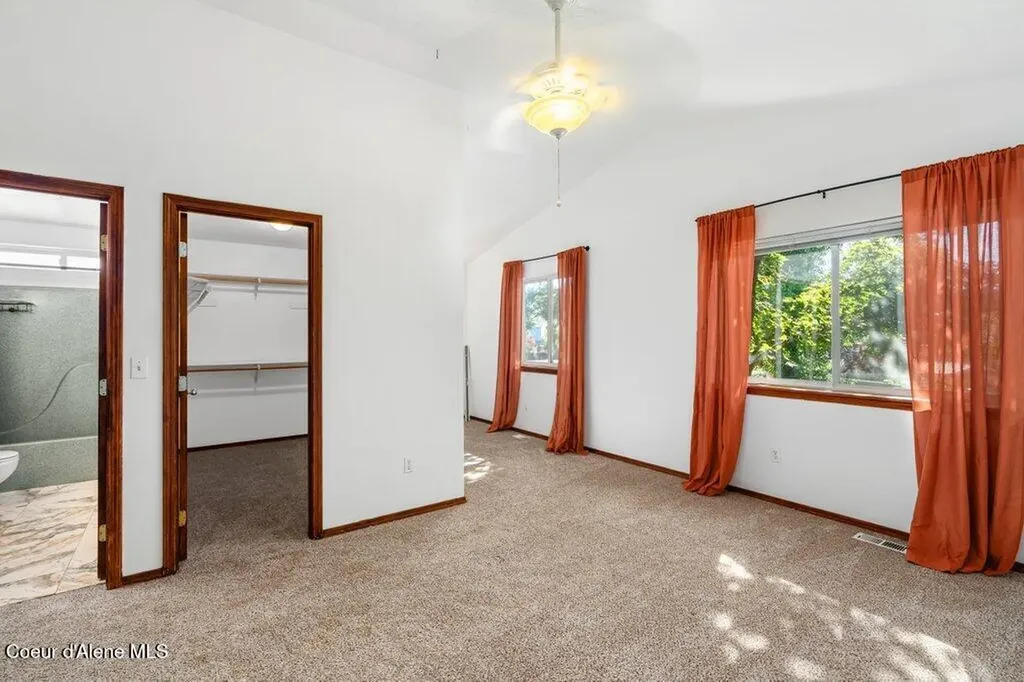 2925 N Sand Trap Way Post Falls ID 83854