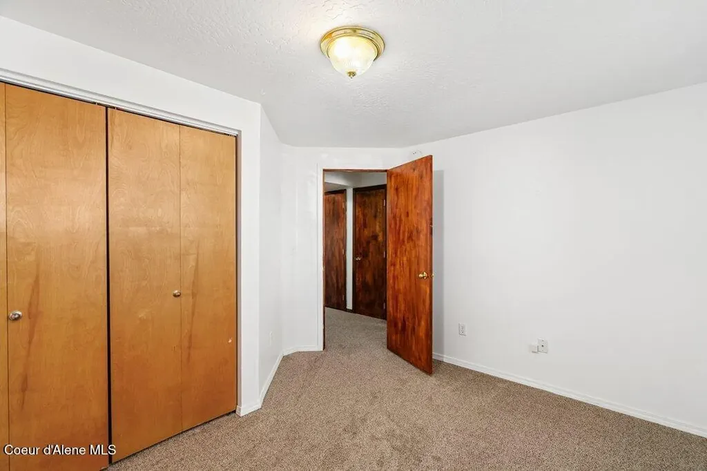 2925 N Sand Trap Way Post Falls ID 83854