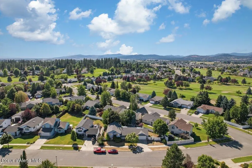 2925 N Sand Trap Way Post Falls ID 83854