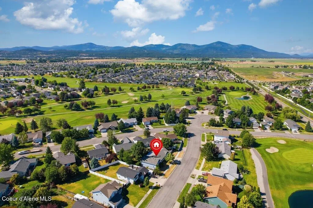 2925 N Sand Trap Way Post Falls ID 83854