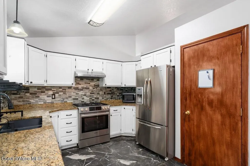 2925 N Sand Trap Way Post Falls ID 83854