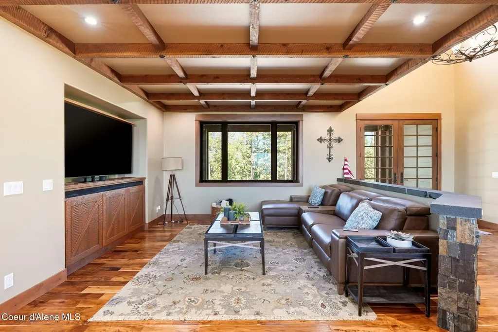 256 Hamilton Hill Drive Sandpoint ID 83864