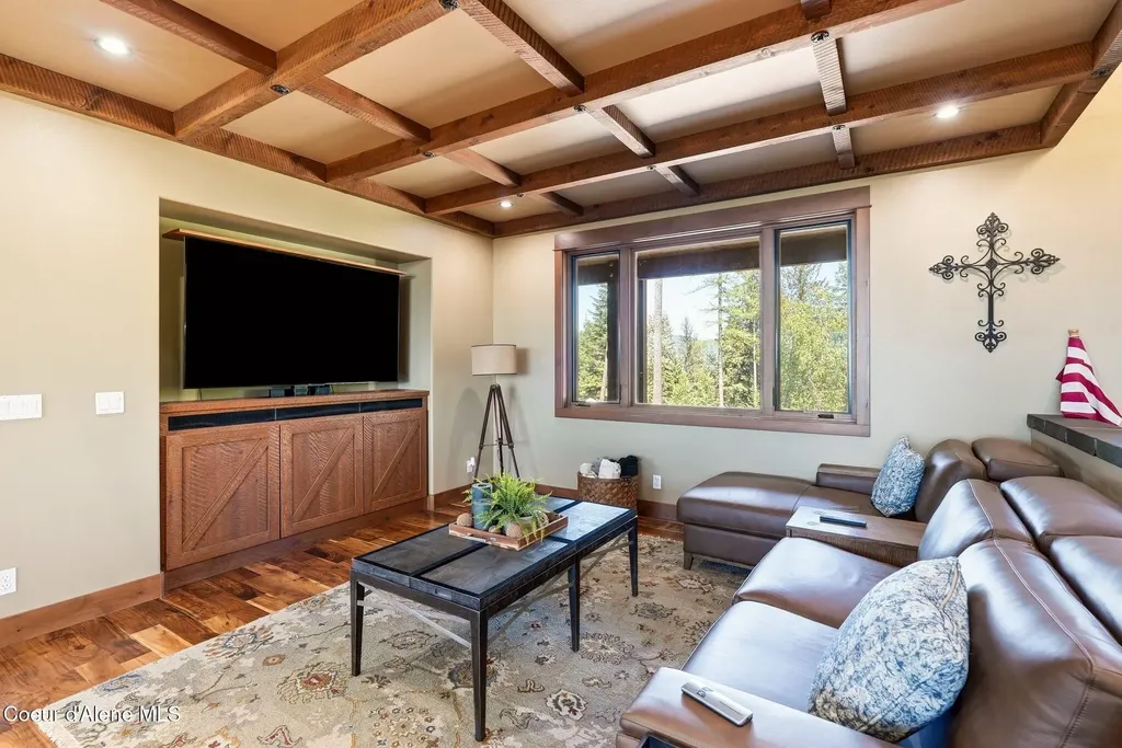 256 Hamilton Hill Drive Sandpoint ID 83864