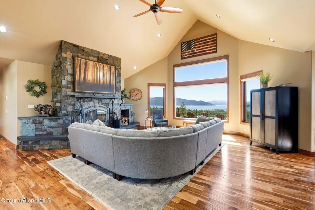 256 Hamilton Hill Drive Sandpoint ID 83864