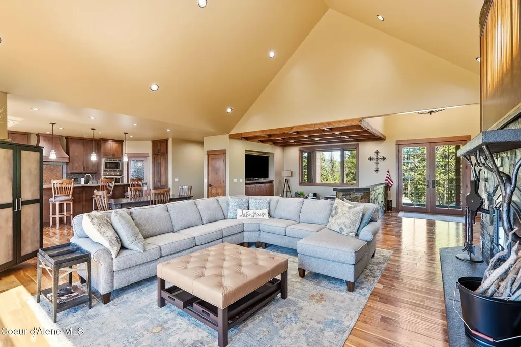 256 Hamilton Hill Drive Sandpoint ID 83864