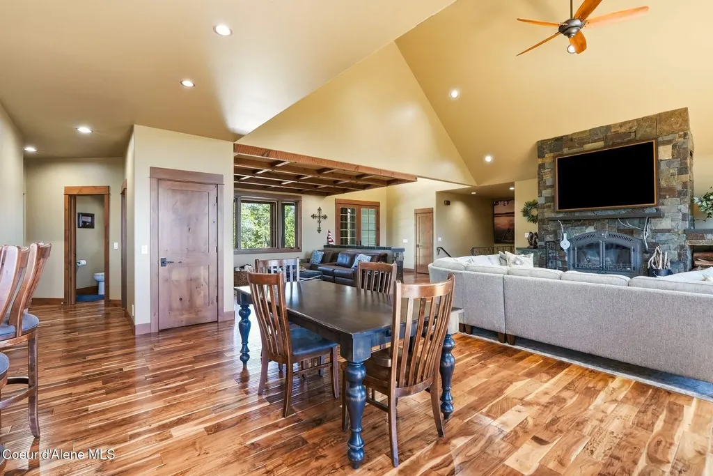 256 Hamilton Hill Drive Sandpoint ID 83864