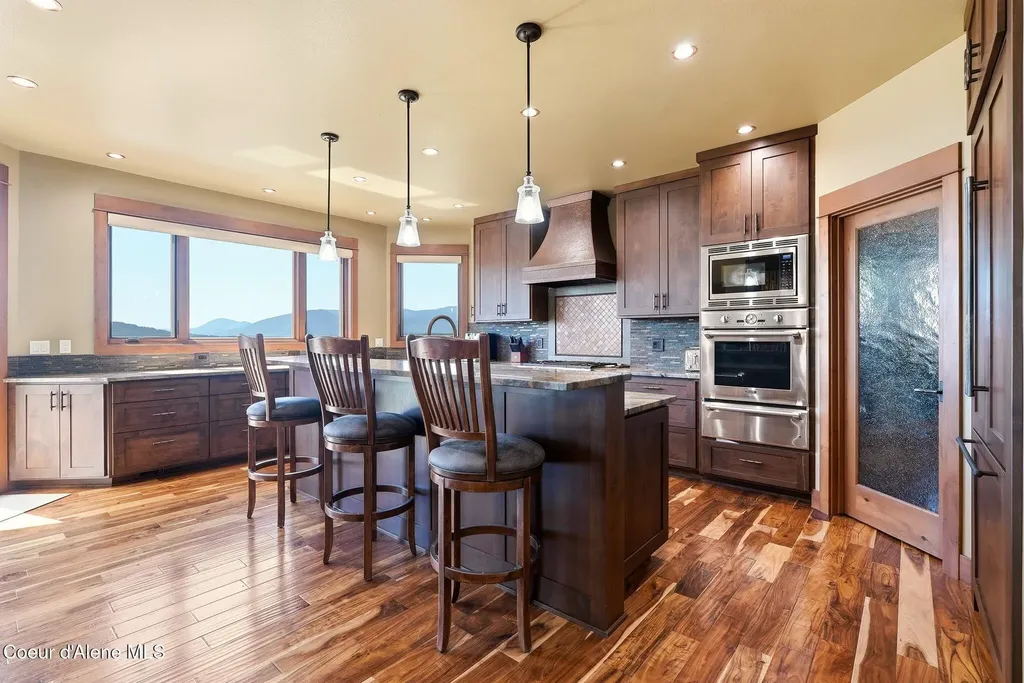 256 Hamilton Hill Drive Sandpoint ID 83864