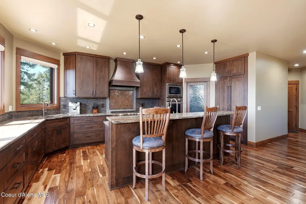 256 Hamilton Hill Drive Sandpoint ID 83864