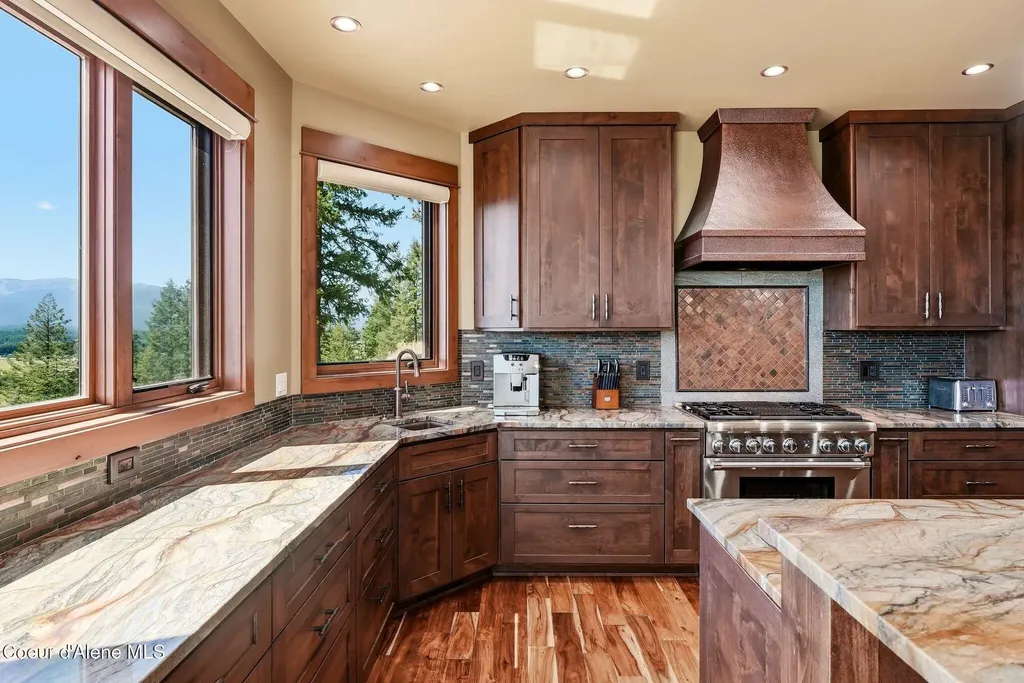 256 Hamilton Hill Drive Sandpoint ID 83864