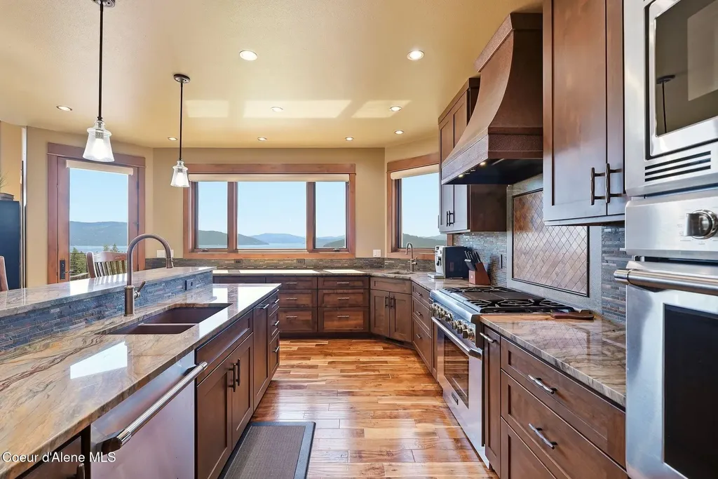 256 Hamilton Hill Drive Sandpoint ID 83864